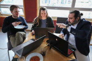 Studentar på Cyberlinja til HVL